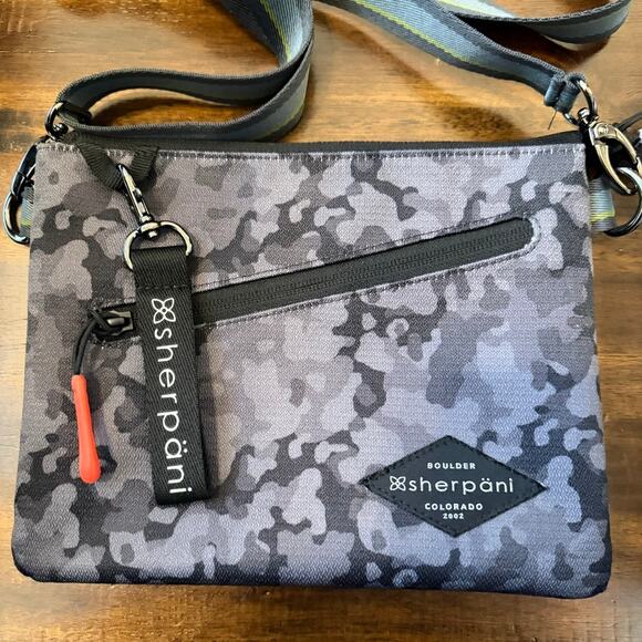 Sherpani Black & Grey Camo Zoom | Slim RFID Crossbody Bag Travel Concert Purse - Picture 2 of 12
